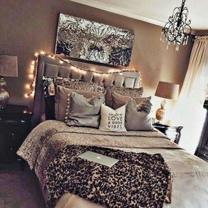 Meet your Posher, Victoria